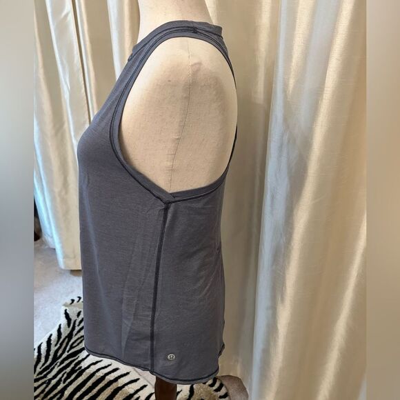 Lululemon Women’s Hot Like Agni Singlet Top Size 2 in Heathered Astro Blue - Picture 7 of 13